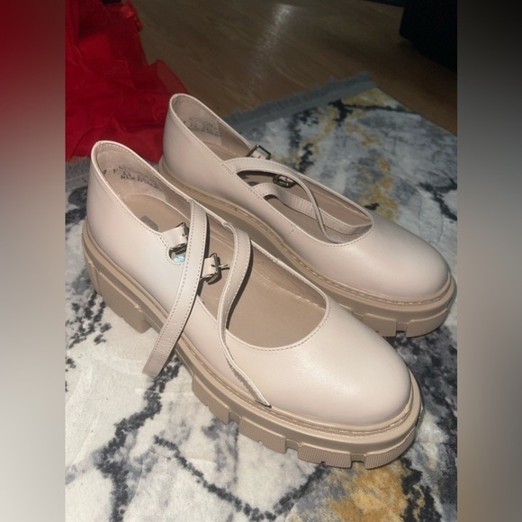 Pauline Style Shoes - Picture 5 of 7